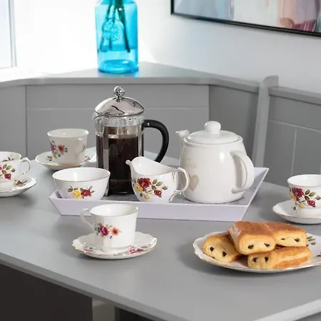 - Sleeps 4 Hot Tub & Pet Friendly *