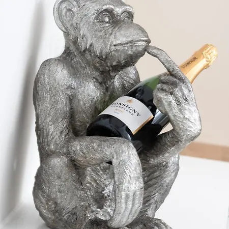 - Sleeps 4 Hot Tub & Pet Friendly *