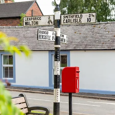 - Sleeps 4 Hot Tub & Pet Friendly *