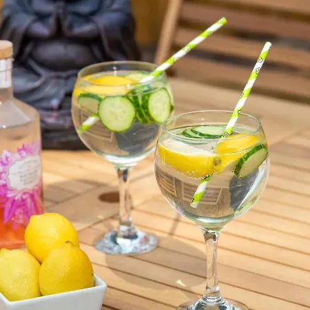 - Sleeps 4 Hot Tub & Pet Friendly *