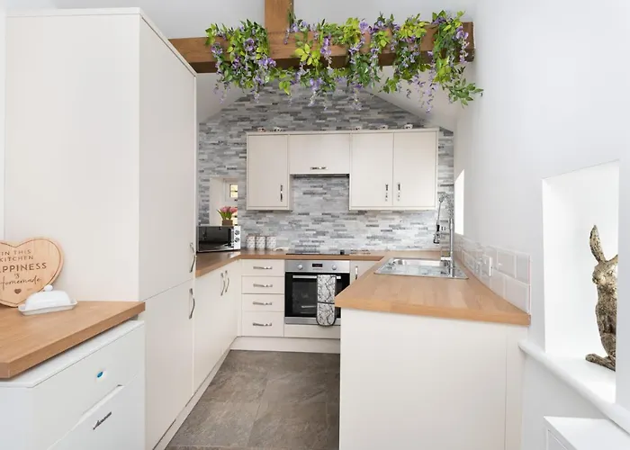 - Sleeps 4 Hot Tub & Pet Friendly * Carlisle (Cumbria)