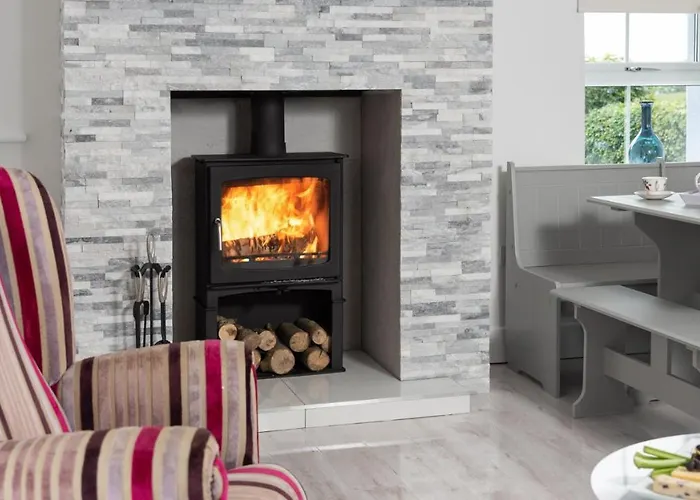 - Sleeps 4 Hot Tub & Pet Friendly Hébergement de vacances