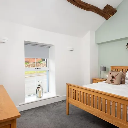 - Sleeps 4 Hot Tub & Pet Friendly 度假居 *