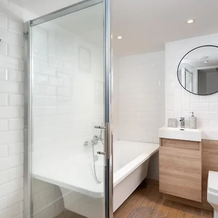 度假居 - Sleeps 4 Hot Tub & Pet Friendly *